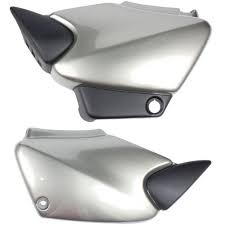 TAMPA LATERAL PRATA TITAN 2000 A 2001