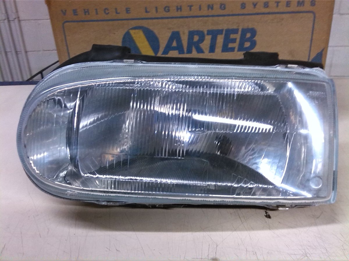 FAROL PRINCIPAL ESQUERDO