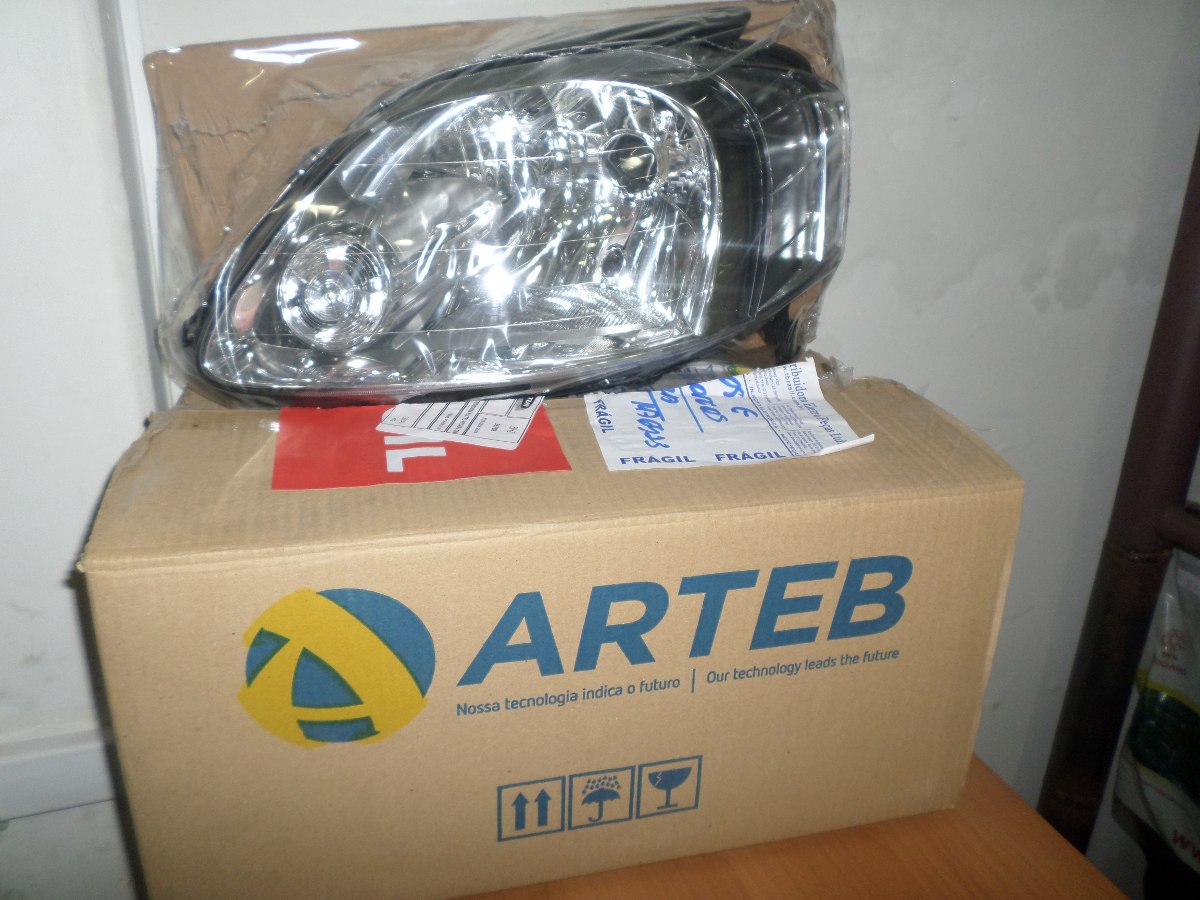 FAROL PRINCIPAL ESQUERDO