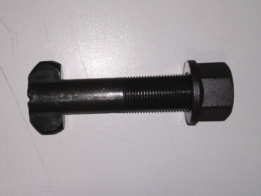 PARAFUSO RODA TRASEIRA